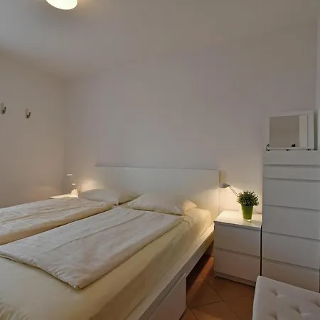 Berliner-hof-hof-310 * Scharbeutz